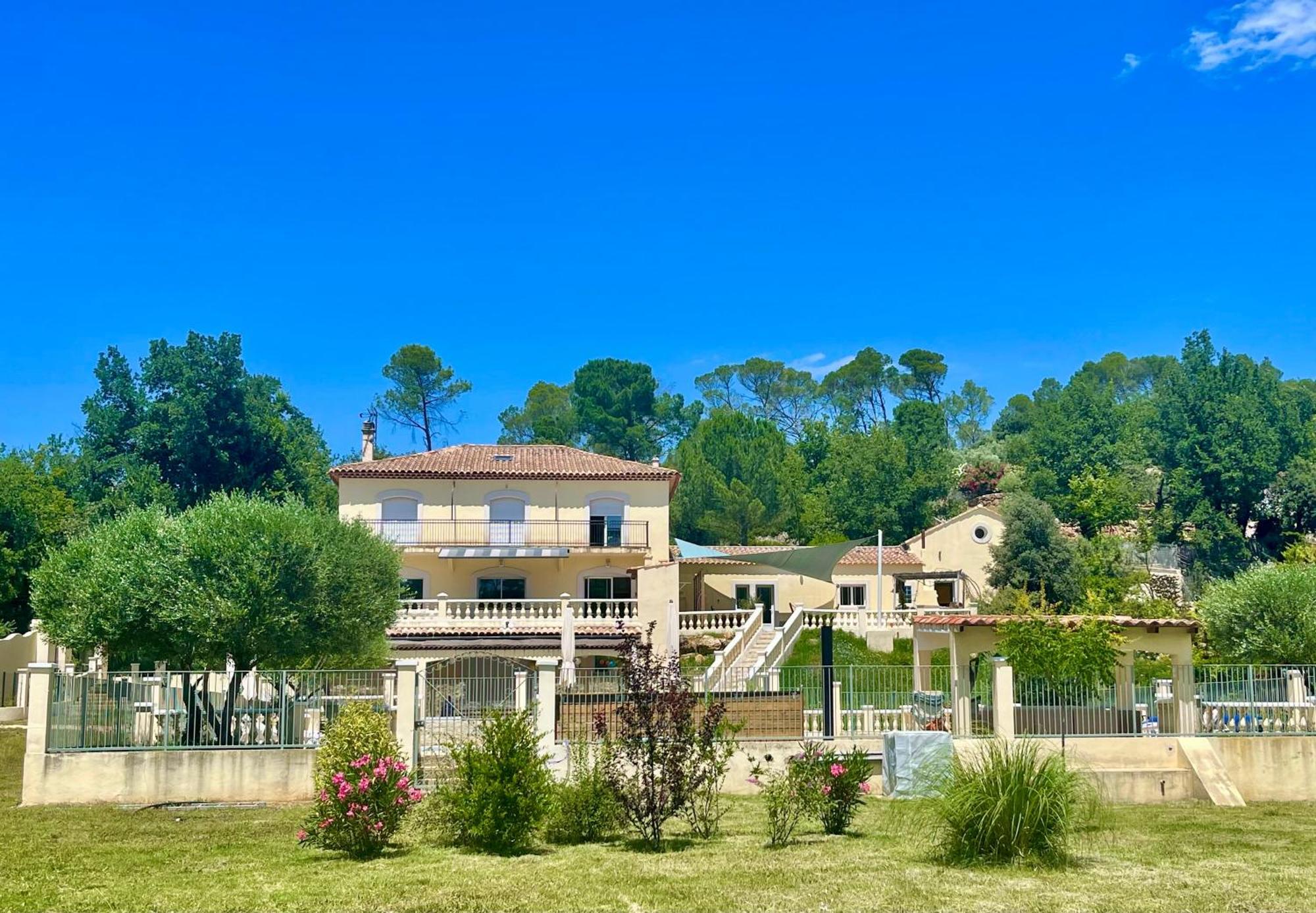 Les Terrasses De Valerian Villa Brignoles Bagian luar foto