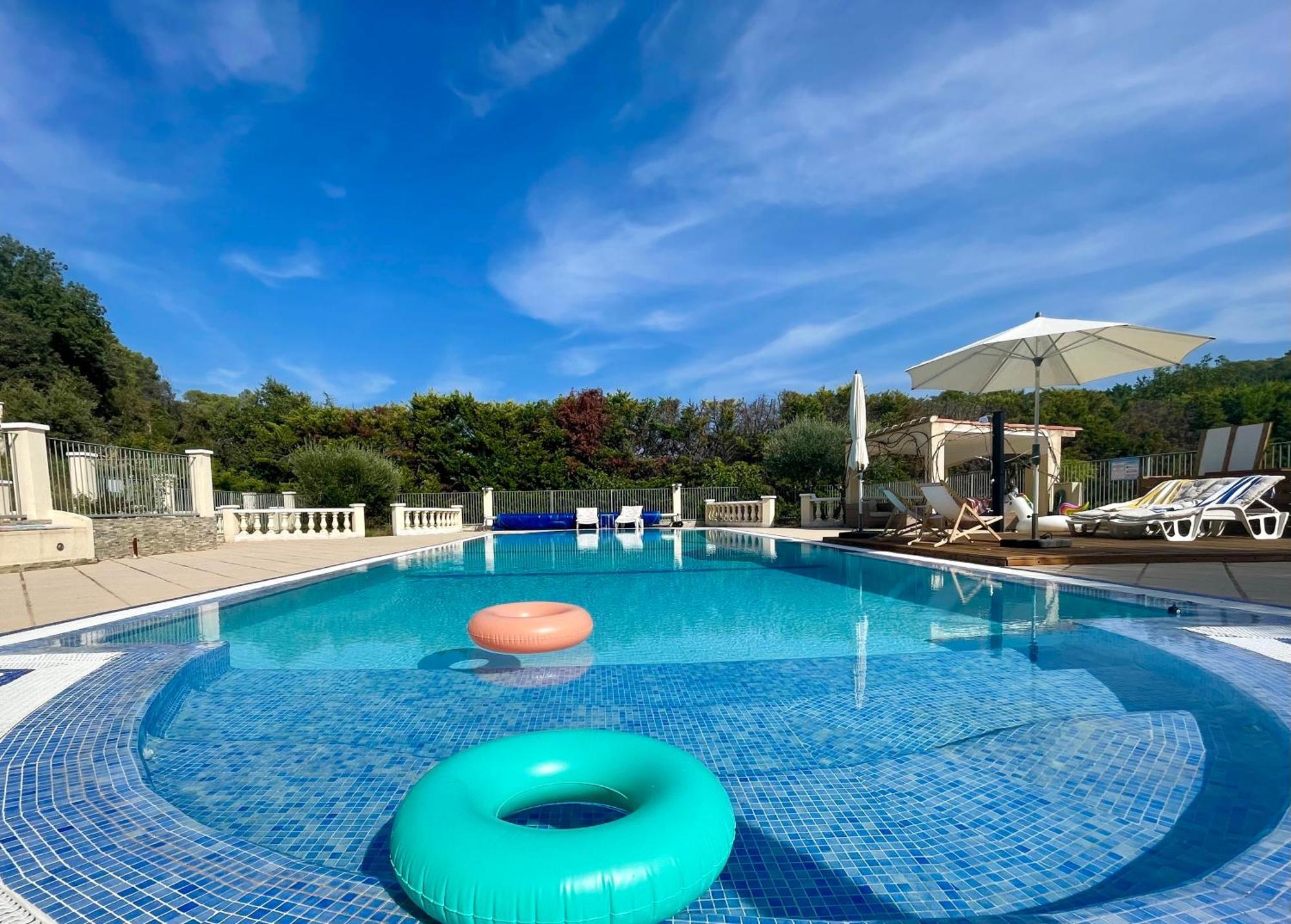Les Terrasses De Valerian Villa Brignoles Bagian luar foto
